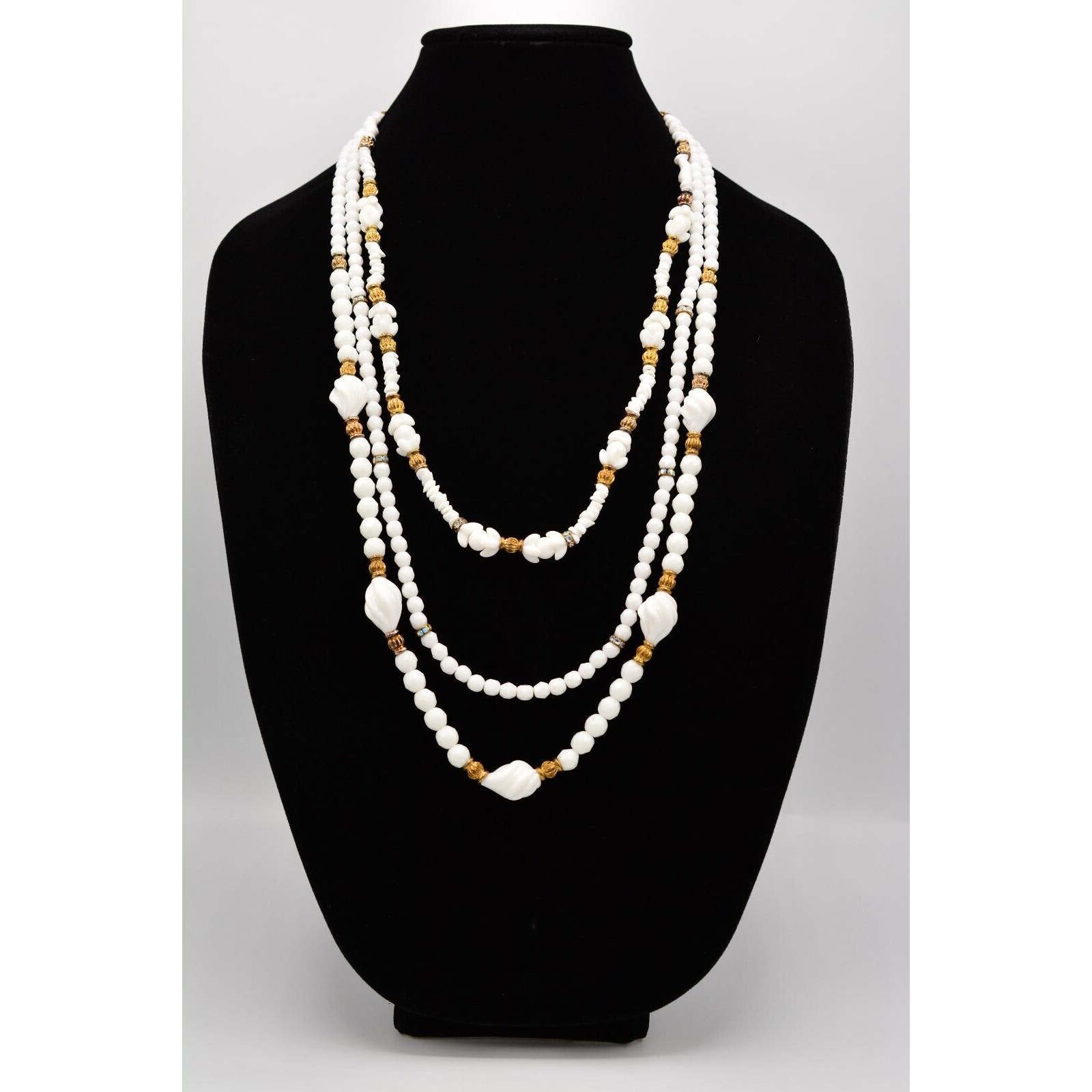 Vogue Vintage Necklace White Glass Crystal Beaded Antiqued Gold Signed Bin6a 50$